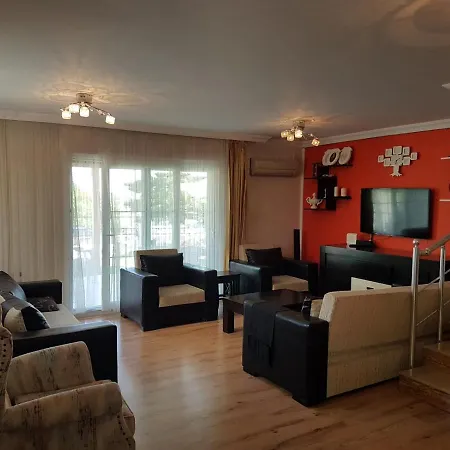 Alacati'da Bahceli 3+1 * Çeşme