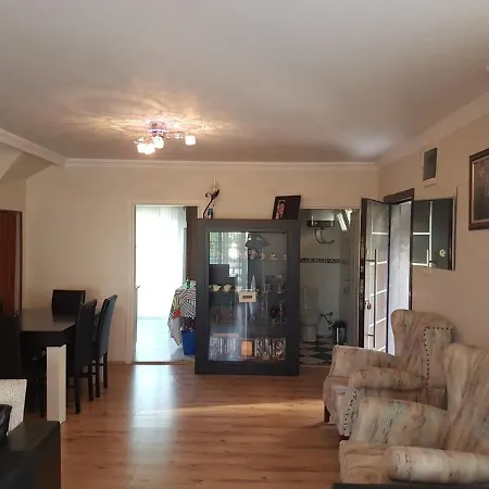 Vila Alacati'da Bahceli 3+1 Çeşme